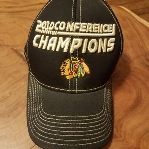 NHLChicago Blackhawks Hat 2010 Conference Champions Reebok Mens hat Stretchfit .